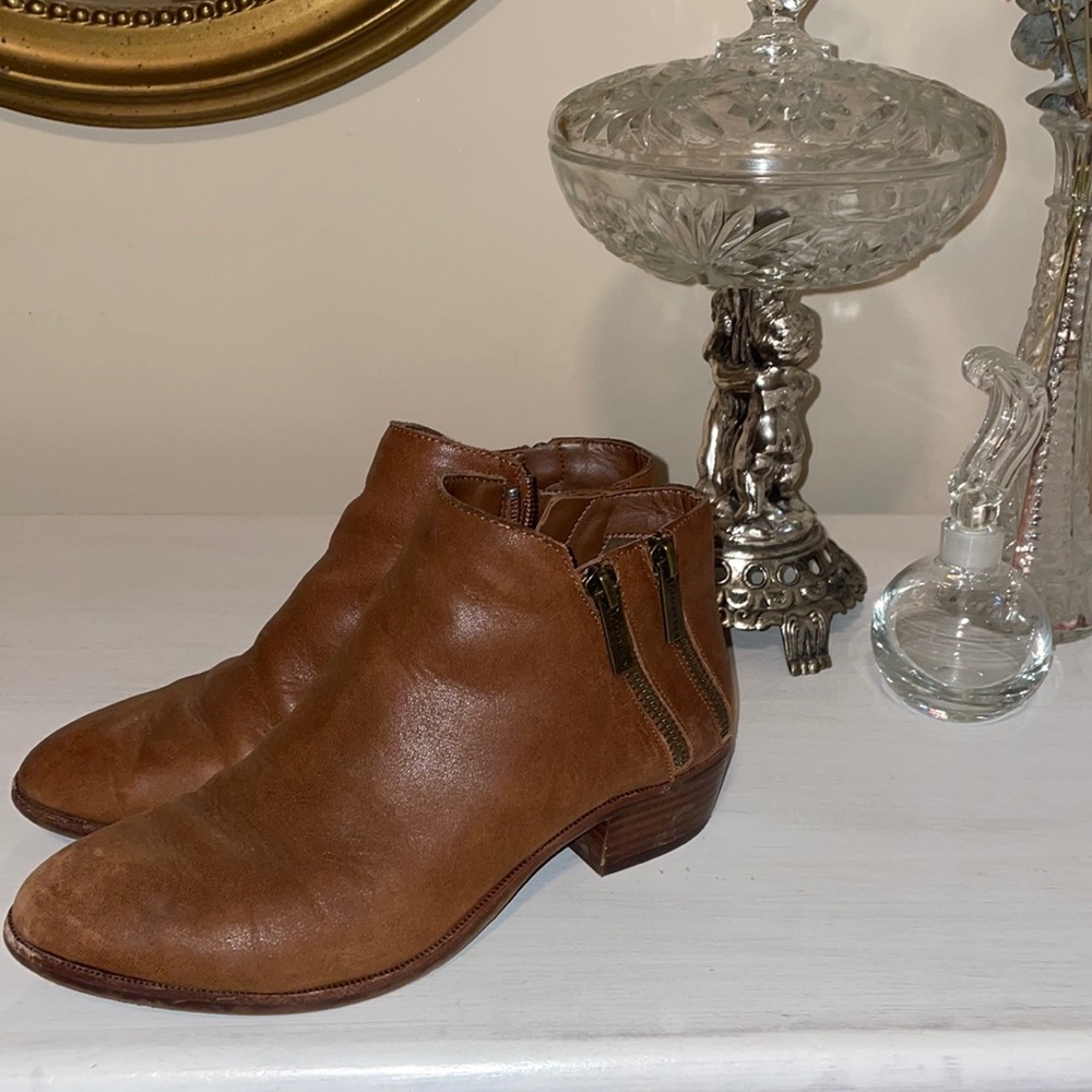 Gianni Bini booties